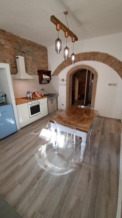 Casina Di Alice Apartment Vinci Luaran gambar