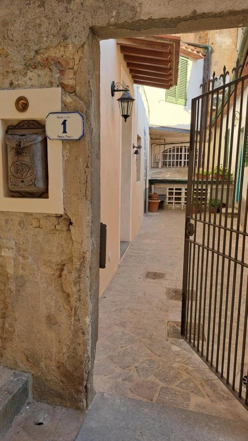 Casina Di Alice Apartment Vinci Luaran gambar