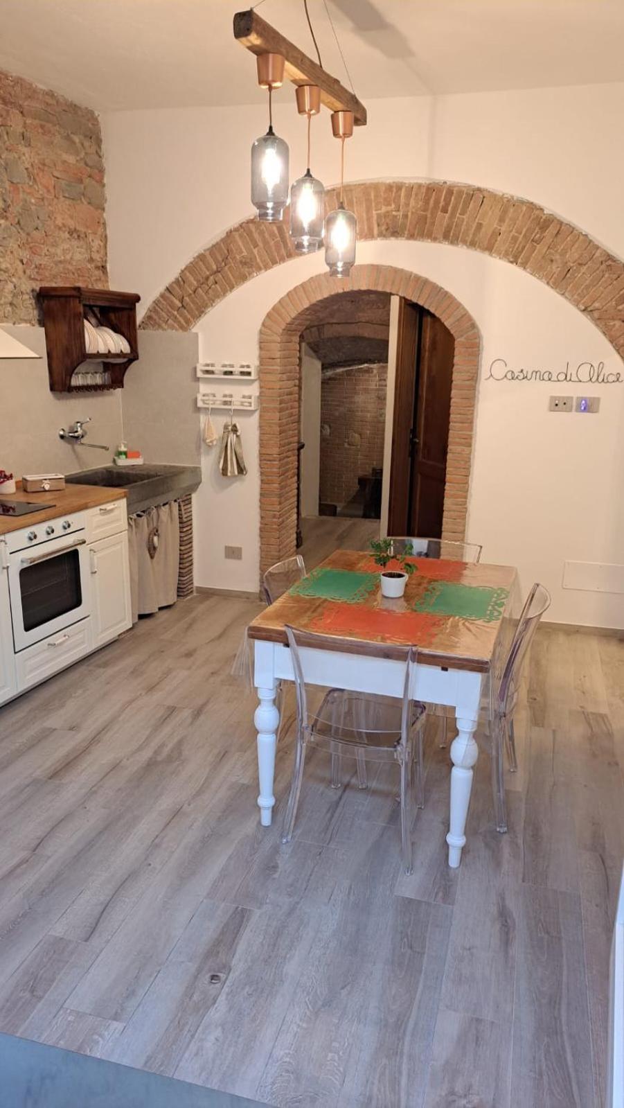 Casina Di Alice Apartment Vinci Luaran gambar
