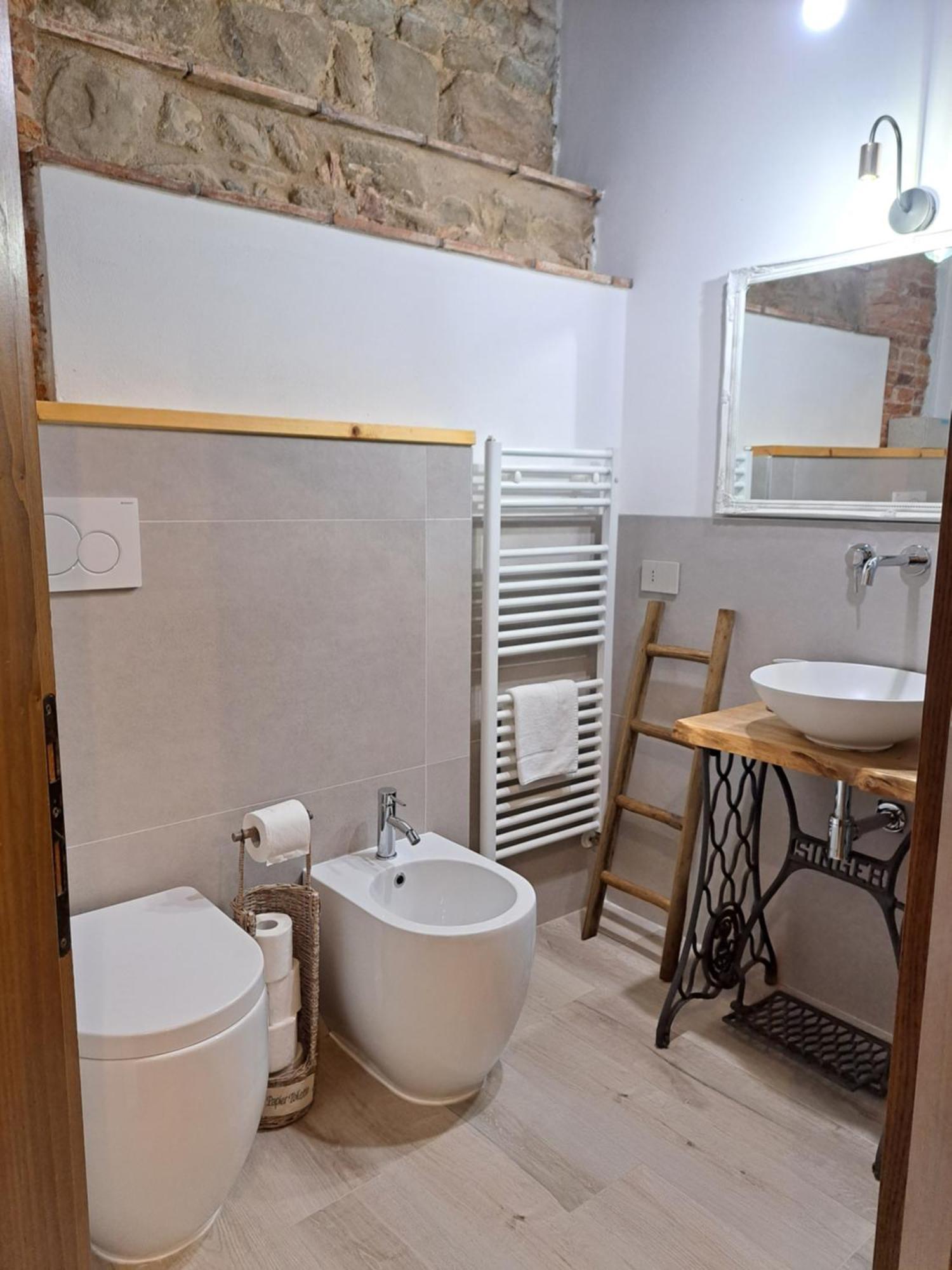 Casina Di Alice Apartment Vinci Luaran gambar
