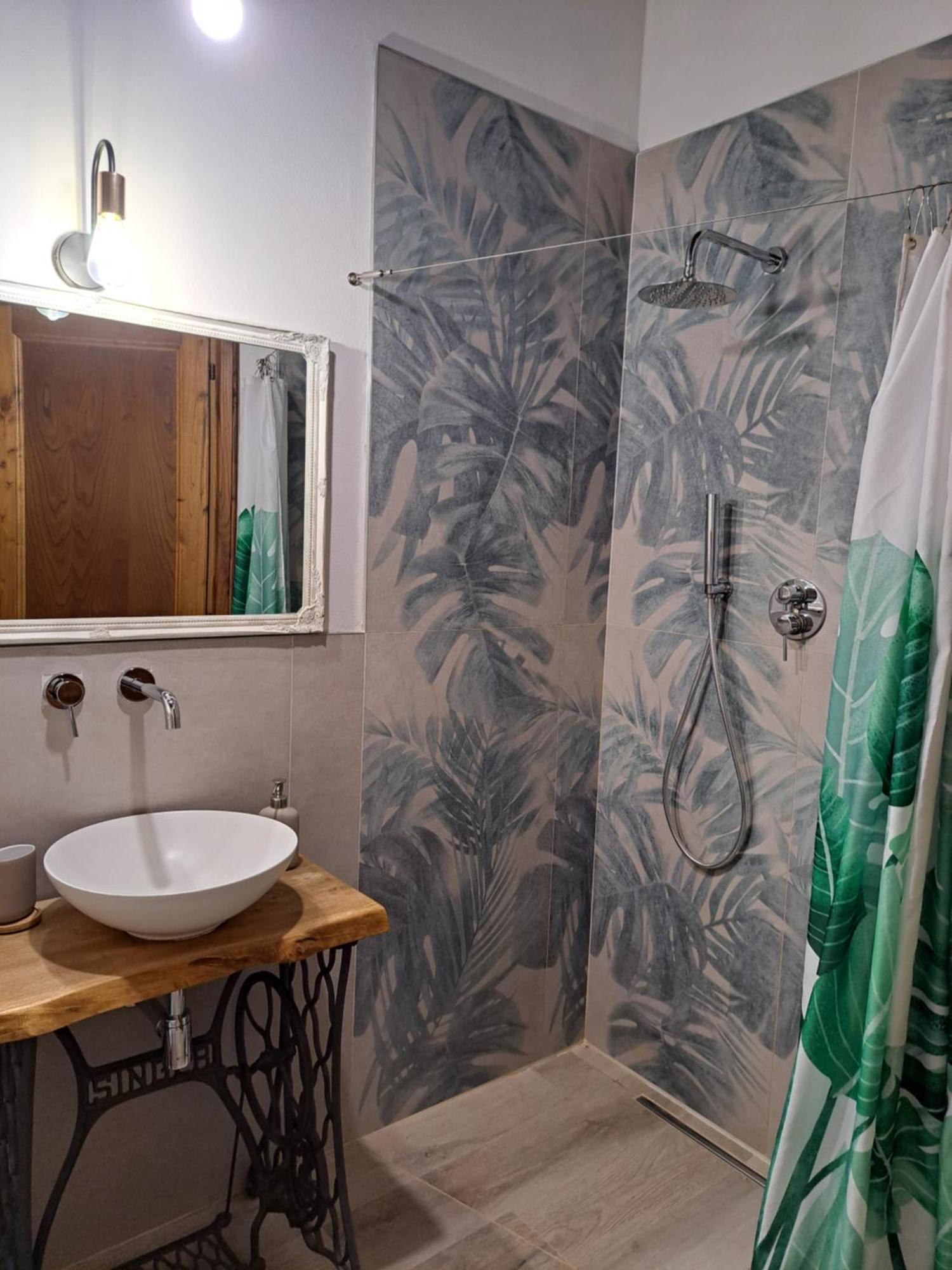Casina Di Alice Apartment Vinci Luaran gambar