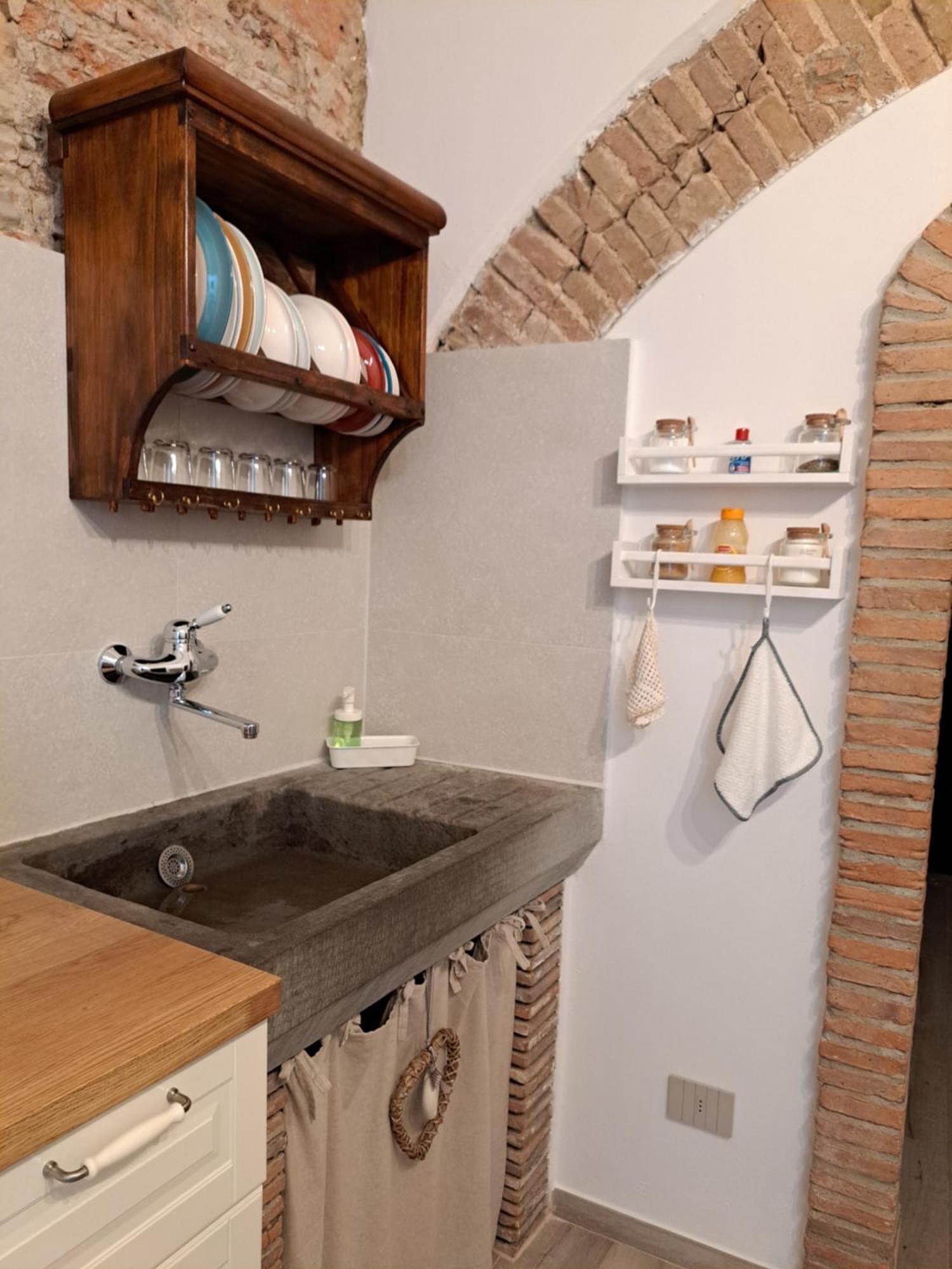 Casina Di Alice Apartment Vinci Luaran gambar